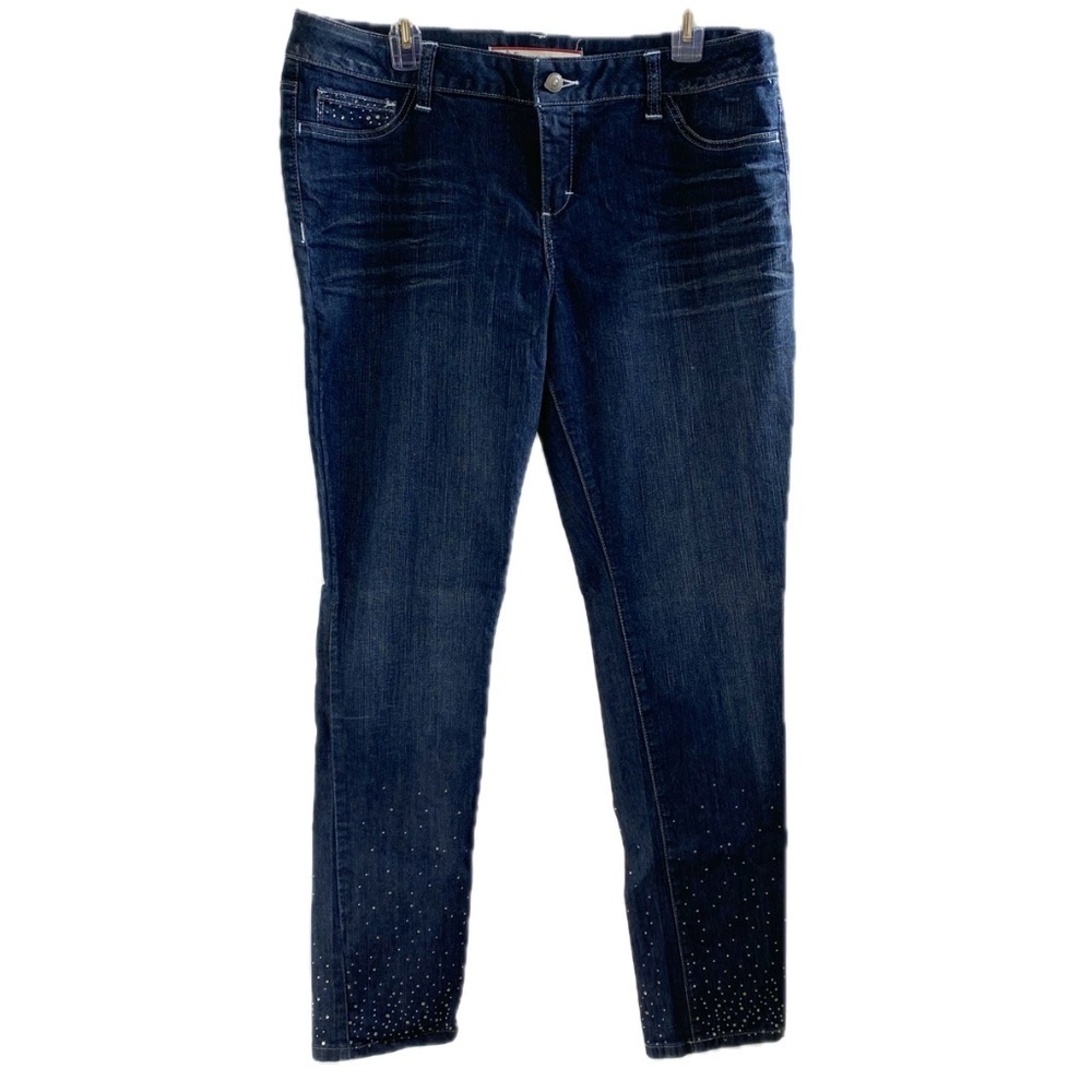NWOT Rhinestone studded Jean's - Women's - Size: 32 - Picture 1 of 12